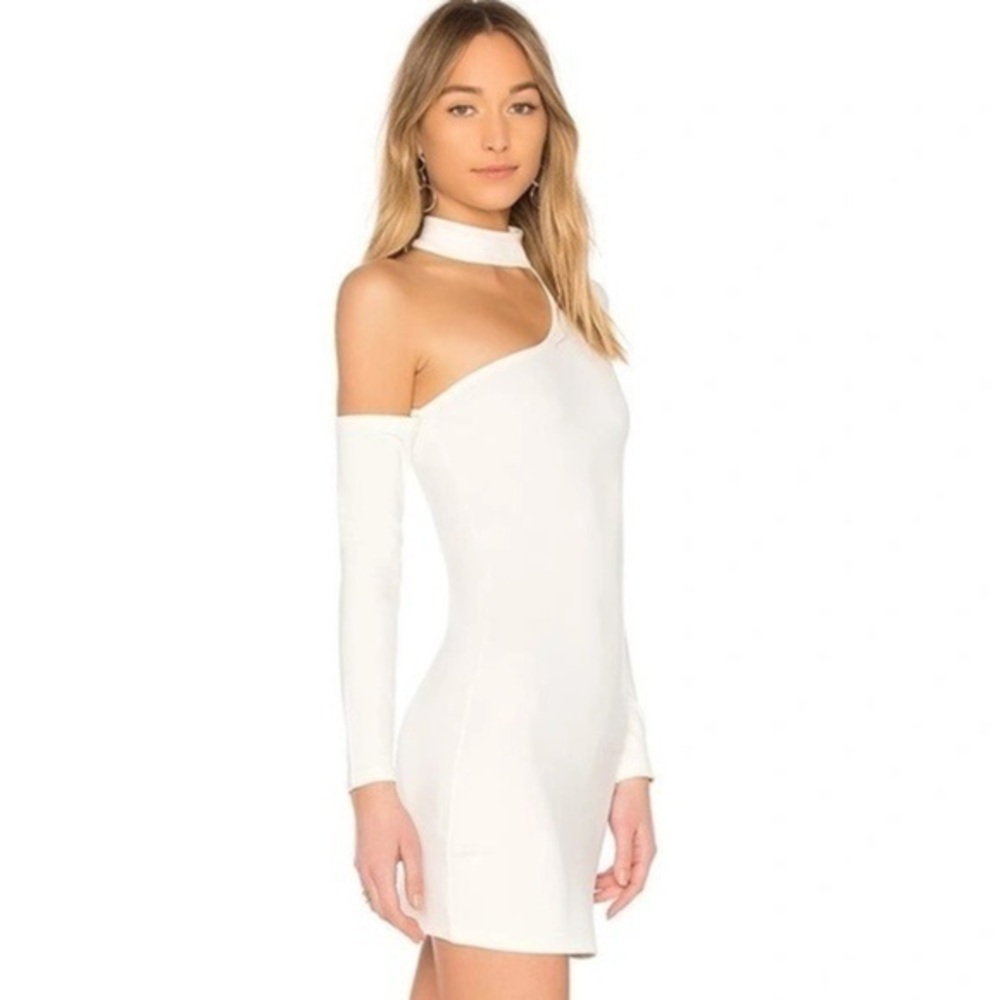 NWOT Lovers and Friends X Revolve Bono Mini in Ivory
Size Small